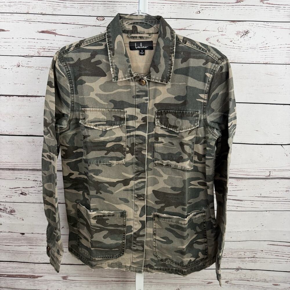 Lulus Green Camo Print Button Down Distressed Denim Jacket Small